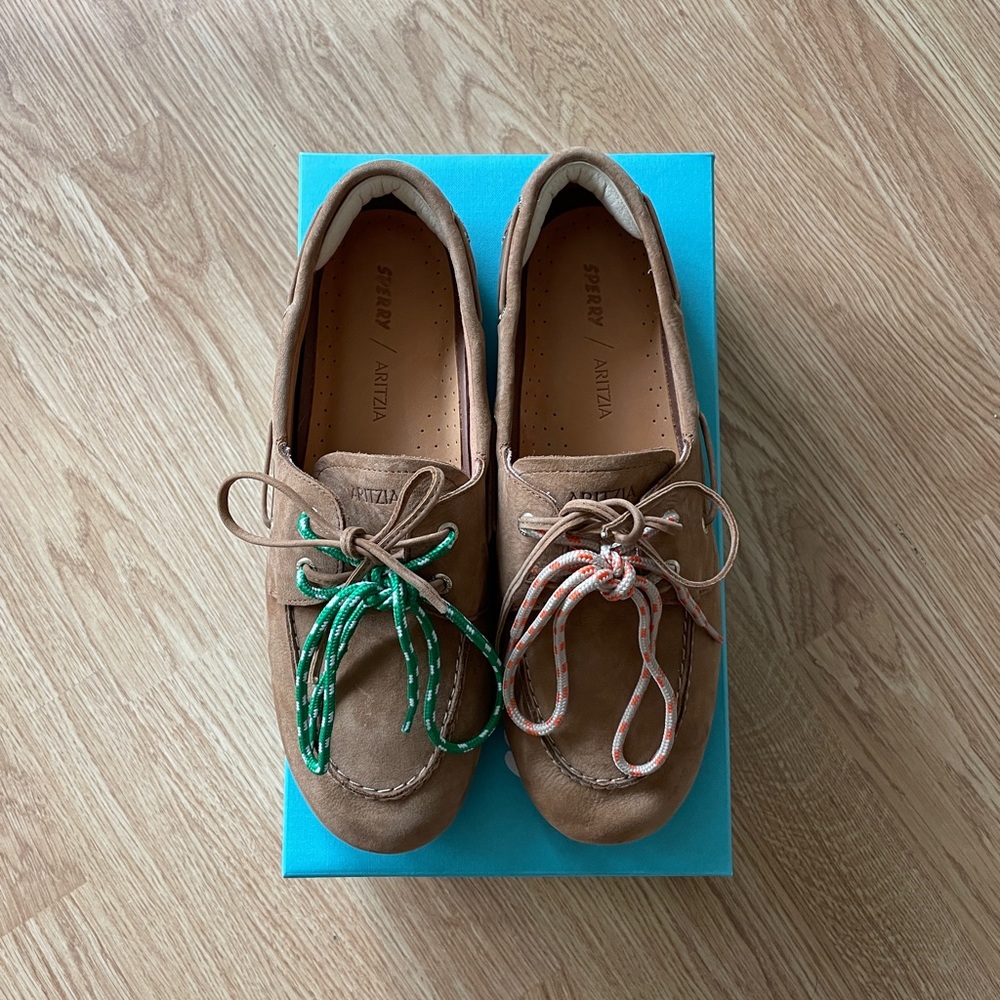 Sperry x Aritzia Leather Boat Shoes